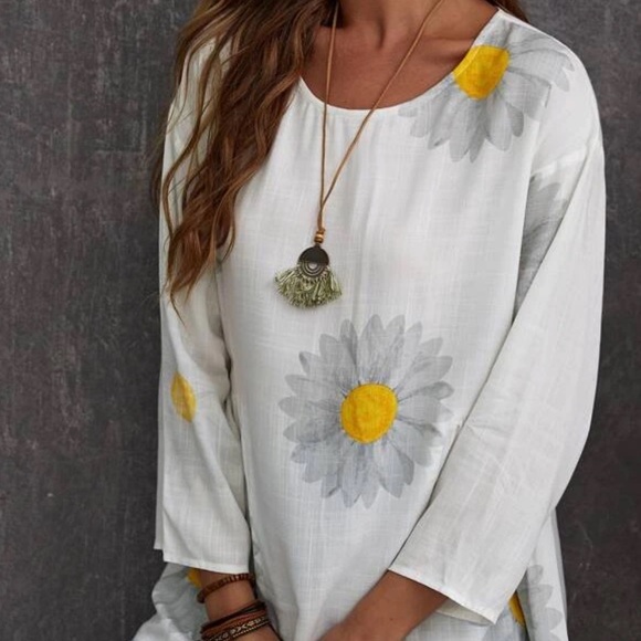 EMERY ROSE DROP SHOULDER FLORAL TOP - Picture 5 of 7